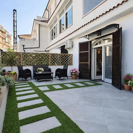Parcheggio-terrazza, Il Paradiso Di Via Dante Daire *